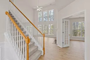 402 Sherwood Forest Pl, Cary, NC 27519 - Photo 10