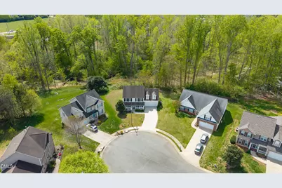 816 Hawthorn Ridge Drive, Whitsett, NC 27377 - Photo 4