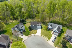 816 Hawthorn Ridge Dr, Whitsett, NC 27377 - Photo 4
