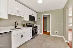 2331 Kennington Rd, Raleigh, NC 27610 - Photo 14