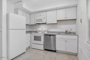 15 Shepherd Ln, Chapel Hill, NC 27514 - Photo 10