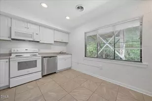 15 Shepherd Ln, Chapel Hill, NC 27514 - Photo 8