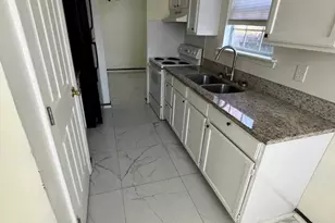 8228 Wynewood Ct, Raleigh, NC 27616 - Photo 6