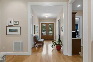 10004 Sandcreek Ct, Chapel Hill, NC 27517 - Photo 8