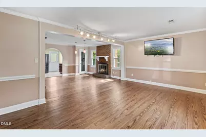 2323 Buckingham Road, Burlington, NC 27217 - Photo 8