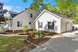 121 Plantation Ct, Clayton, NC 27527 - Photo 2