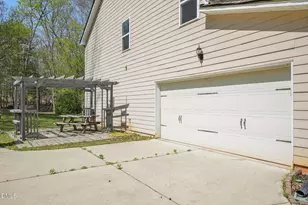 5552 Fantasy Moth Dr, Garner, NC 27529 - Photo 2