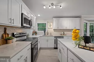 641 Ethel Christine Wy, Chapel Hill, NC 27516 - Photo 2