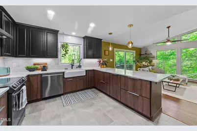 105 Barcliff Terrace, Cary, NC 27518 - Photo 6