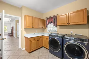 805 Cricketfield Ln, Cary, NC 27518 - Photo 18