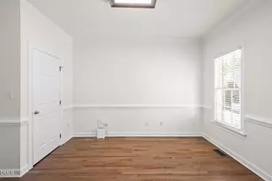 805 Cricketfield Ln, Cary, NC 27518 - Photo 10