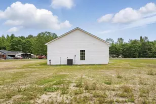 1178 W Blackman Rd, Dunn, NC 28334 - Photo 14