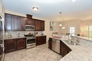 155 Cypress Hill Ln, Holly Springs, NC 27540 - Photo 4