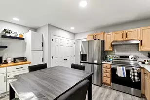 37 Red Ln, Raleigh, NC 27606 - Photo 8