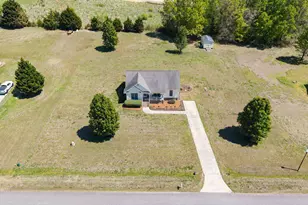 65 Candlewood Dr, Zebulon, NC 27597 - Photo 6