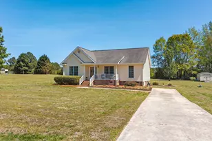 65 Candlewood Dr, Zebulon, NC 27597 - Photo 2