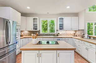 207 Oak Park Dr, Chapel Hill, NC 27517 - Photo 4