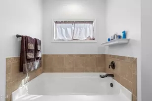 208 Tarkenton Ct, Clayton, NC 27527 - Photo 24