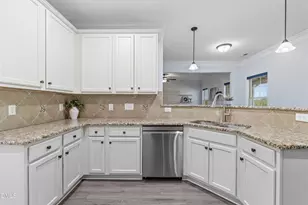 208 Tarkenton Ct, Clayton, NC 27527 - Photo 10