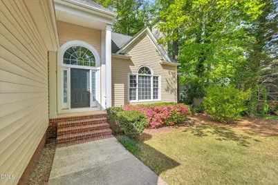 102 Durington Place, Cary, NC 27518 - Photo 4