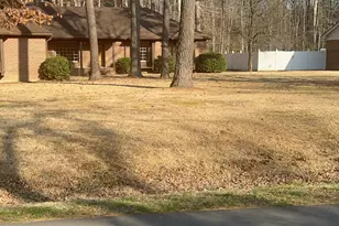 3017 Octavia Dr, Rocky Mount, NC 27804 - Photo 2