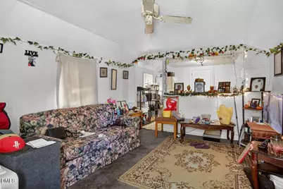 412 Brick Street, Henderson, NC 27536 - Photo 2