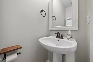 9212 Sayornis Ct, Raleigh, NC 27615 - Photo 16