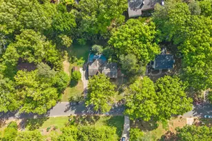 305 Plum Ln, Chapel Hill, NC 27517 - Photo 38