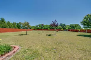 195 Moonlight Dr, Fuquay Varina, NC 27526 - Photo 12