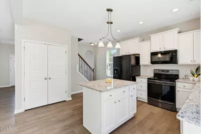 223 Crawford Parkway, Clayton, NC 27520 - Photo 2