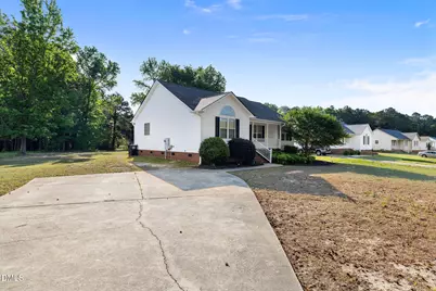115 Sommerset Drive, Clayton, NC 27520 - Photo 2
