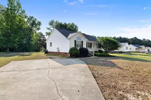 115 Sommerset Dr, Clayton, NC 27520 - Photo 2