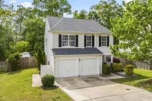 108 Trevor Ridge Dr, Holly Springs, NC 27540 - Photo 4