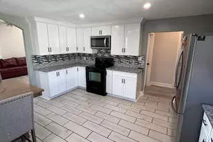 928 E Davis St, Burlington, NC 27215 - Photo 4