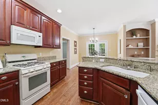 264 Elmcrest Dr, Holly Springs, NC 27540 - Photo 8