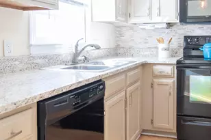 6728 Queen Annes Dr, Raleigh, NC 27613 - Photo 20