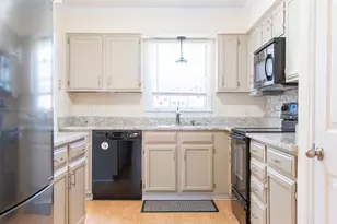 6728 Queen Annes Dr, Raleigh, NC 27613 - Photo 12