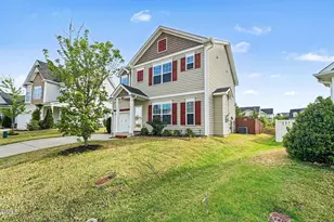 418 Lakemont Dr, Clayton, NC 27520 - Photo 2