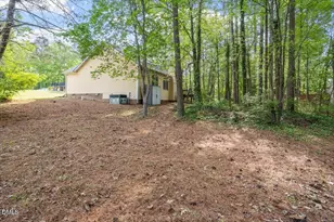 10 Petersburg Pl, Durham, NC 27703 - Photo 28