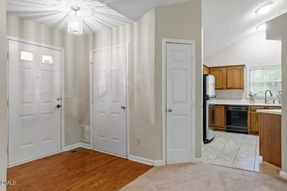 10 Petersburg Place, Durham, NC 27703 - Photo 6
