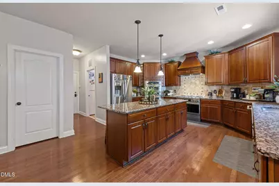 3928 Colinwood Lane, Raleigh, NC 27606 - Photo 8