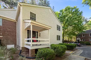 109 Sully Ct, Chapel Hill, NC 27514 - Photo 4