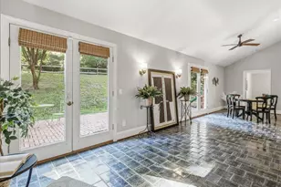 12 Lanier Dr, Chapel Hill, NC 27517 - Photo 1