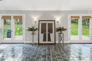 12 Lanier Dr, Chapel Hill, NC 27517 - Photo 2