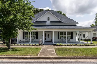 212 W Church Street, Benson, NC 27504 - Photo 1