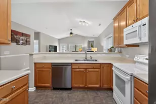 3113 Locust Grove Dr, Apex, NC 27539 - Photo 10