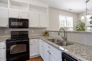 600 Woodson Dr, Clayton, NC 27527 - Photo 8