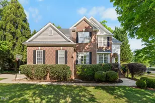 909 Kennesaw Ct, Hillsborough, NC 27278 - Photo 2