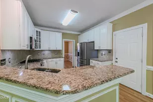 108 Ferncroft Ct, Cary, NC 27519 - Photo 20
