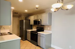 109 Lacombe Ct, Holly Springs, NC 27540 - Photo 8